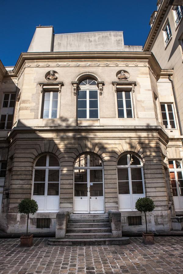 Assia & Nathalie - Luxury B&B Marais Paris Exteriör bild