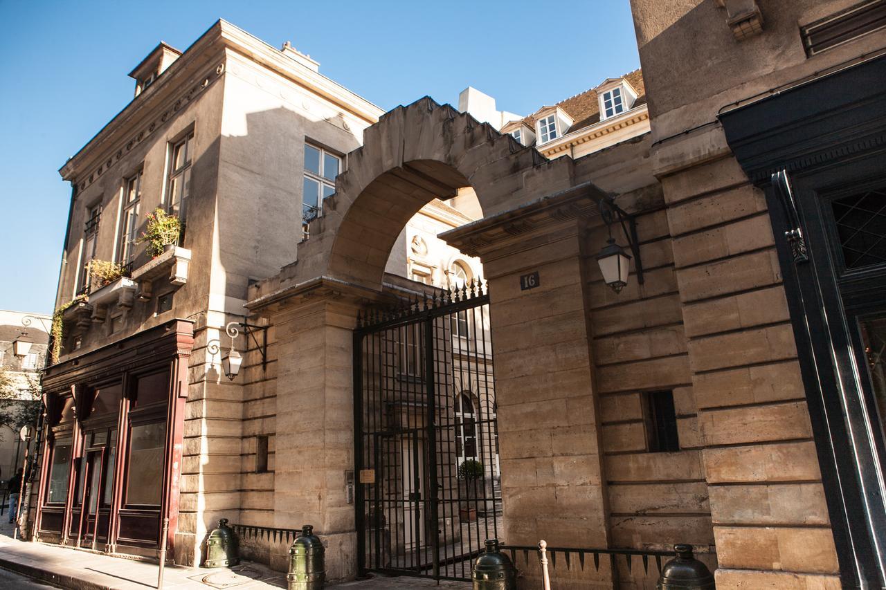 Assia & Nathalie - Luxury B&B Marais Paris Exteriör bild