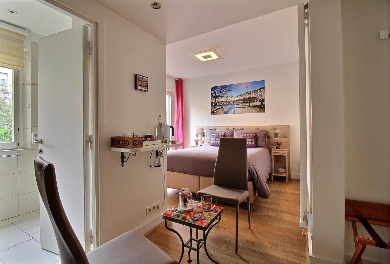 Assia & Nathalie - Luxury B&B Marais Paris Exteriör bild